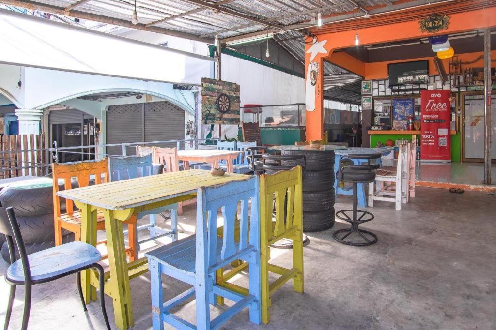 Oyo 586 I Hostel Phuket Luaran gambar