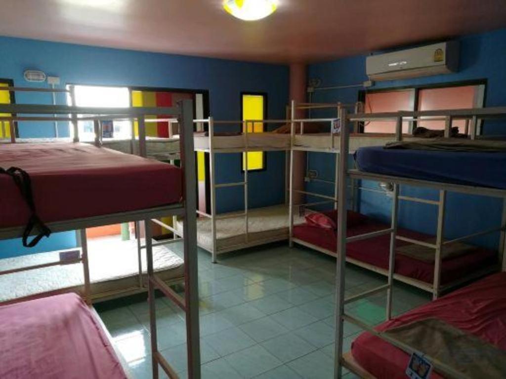 Oyo 586 I Hostel Phuket Luaran gambar