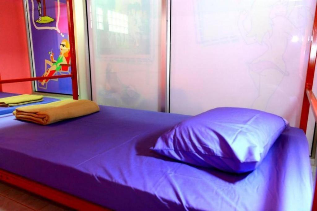 Oyo 586 I Hostel Phuket Luaran gambar