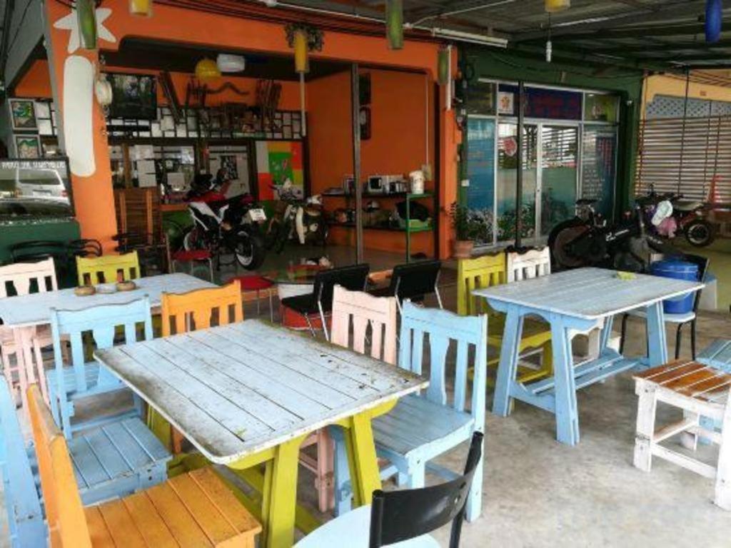 Oyo 586 I Hostel Phuket Luaran gambar