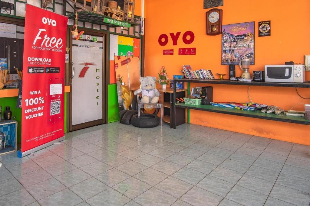 Oyo 586 I Hostel Phuket Luaran gambar
