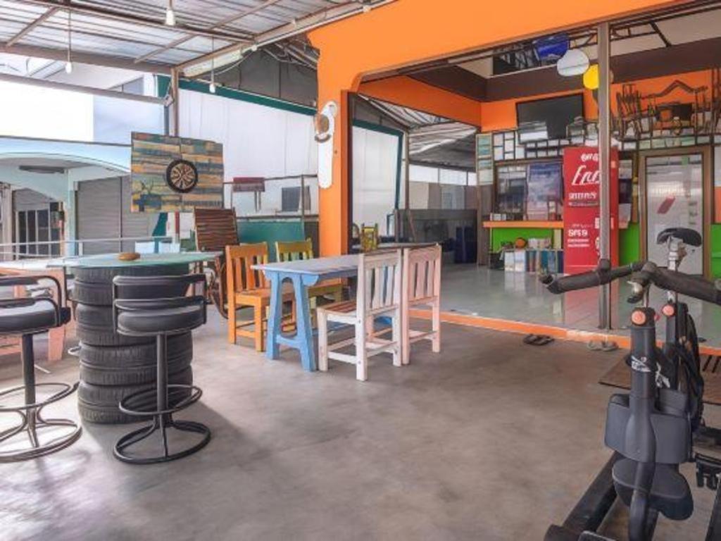 Oyo 586 I Hostel Phuket Luaran gambar
