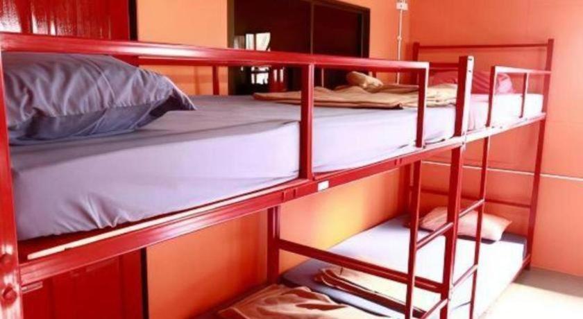 Oyo 586 I Hostel Phuket Luaran gambar