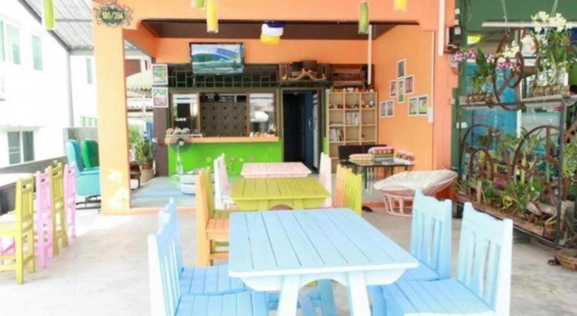 Oyo 586 I Hostel Phuket Luaran gambar