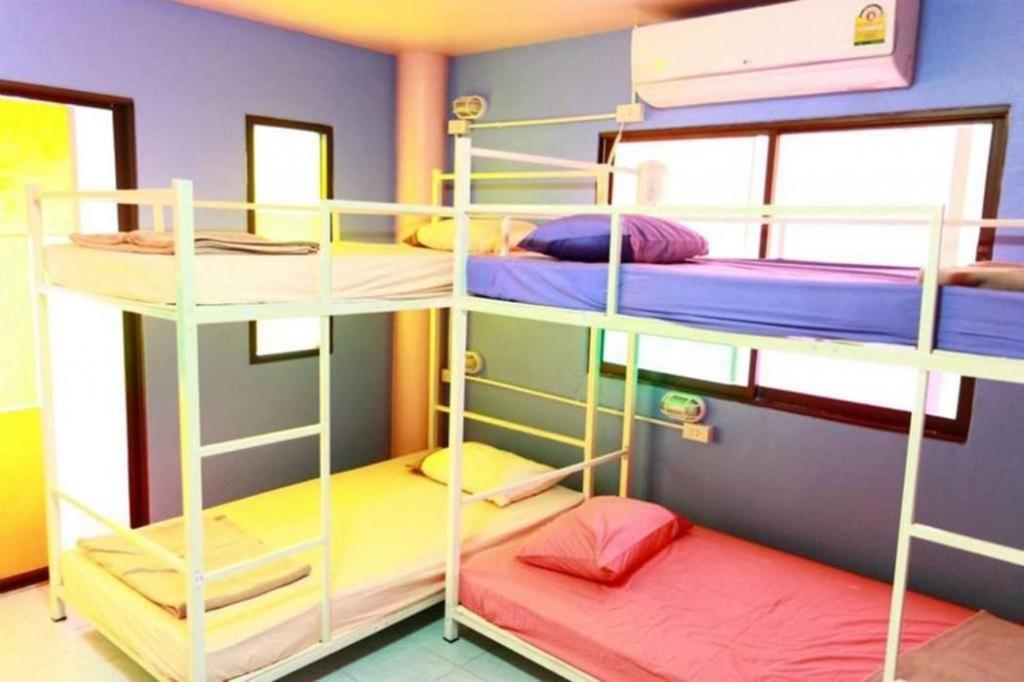 Oyo 586 I Hostel Phuket Luaran gambar