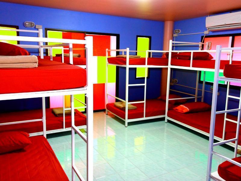 Oyo 586 I Hostel Phuket Luaran gambar