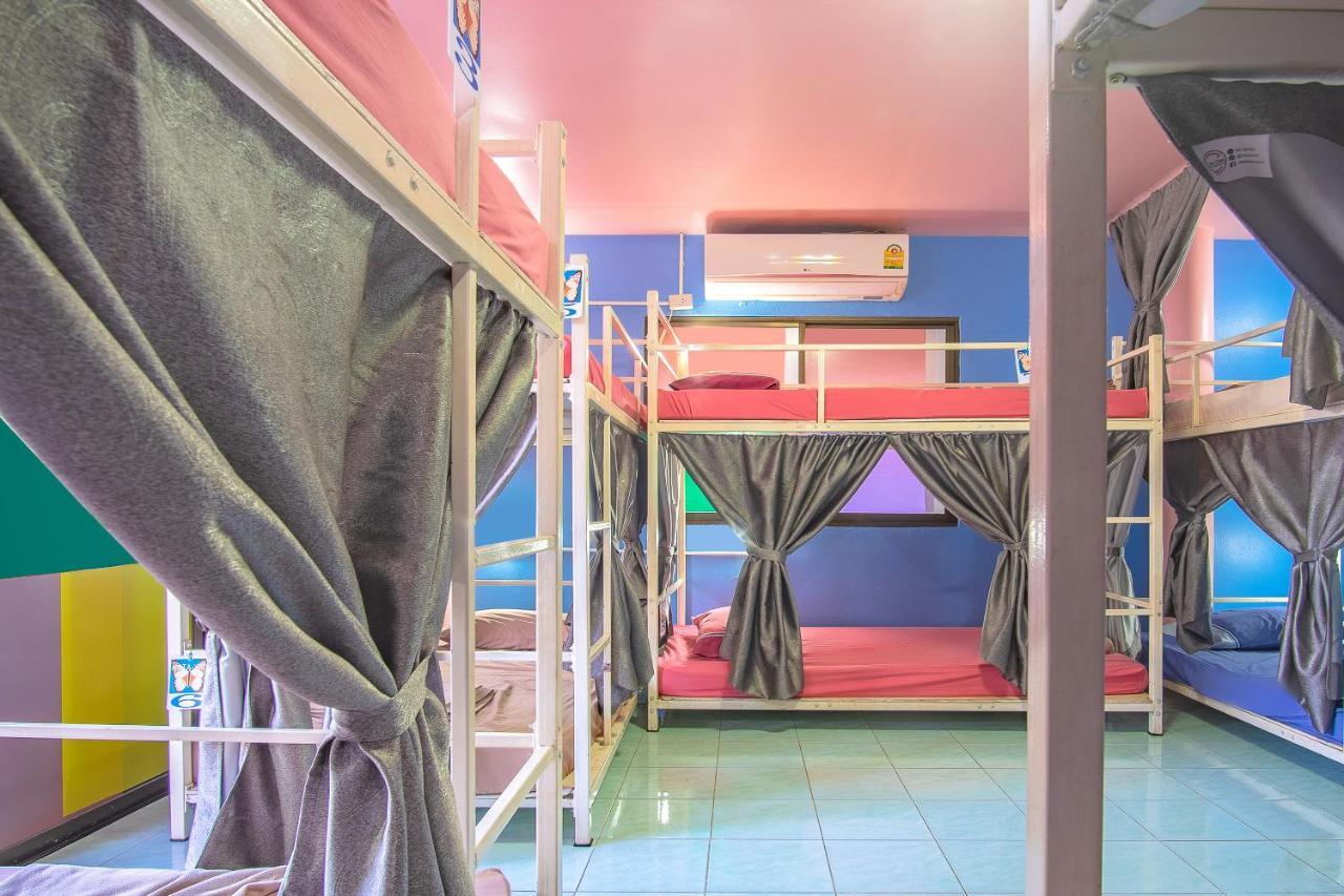 Oyo 586 I Hostel Phuket Luaran gambar